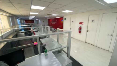 Excelente Oficina Ubicada En Providencia
