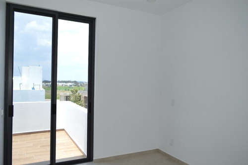 Imagen 9 de 29 de Casa Con Roof Garden En Valle Imperial En Zapopan