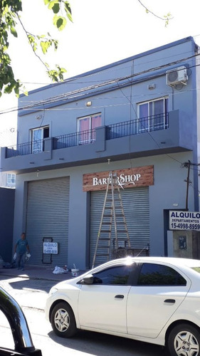 Imagen 2 de 12 de Bloque Comercial En Venta En Canning.