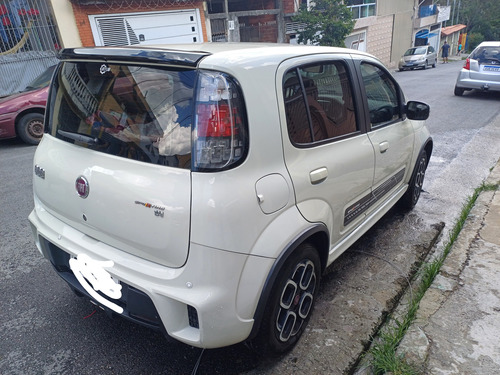 Fiat Uno 1.4 Sporting Flex 5p