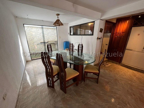 Edgar Centeno, Profesional Inmobiliario, Vende Townhouse, Altos De La Esmeralda, #23-26227