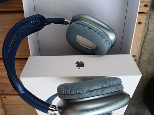 Audifonos Air Pods Max With Smart Case Color Azul Mod A2096 Celeste (Usado)
