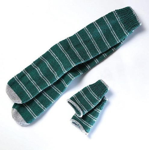 Imagen 3 de 4 de Harry Potter Guantes Y Calcetines Slytherin Kit Hazlos Tu