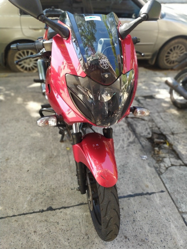 Bajaj Rouser 220f