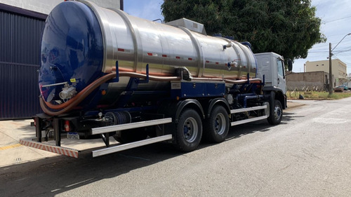 Caminhao Limpa Fossa E Hidrojato De 25.000 Litros