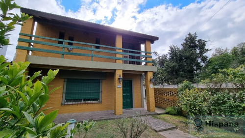 Hermosa Casa En Venta, Barrio La Loma, Del Viso