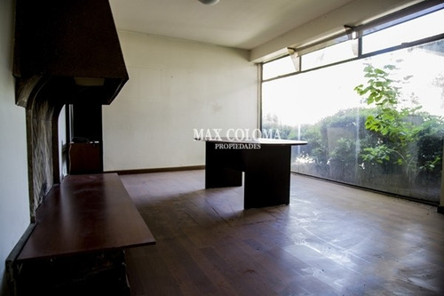 Local Comercial En Nueva Los Leones Esq. Andrés Bello
