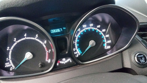 Ford Fiesta Kinetic Design 1.6 Design 120cv Titanium 2014