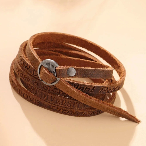 Pulseira Frases Em Relevo Bohemia Couro De Enrolar No Braço