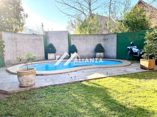 Casa En Condominio Aislada Con Gran Terreno, Imperdible!!!!