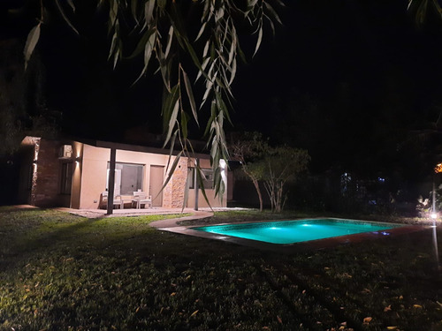 Casa Independiente Con Predio Cercado.