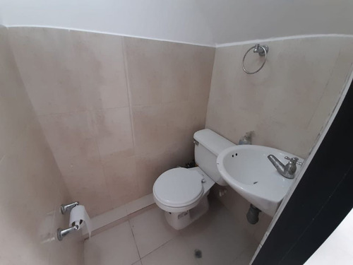 Altamira - Casa Bifamiliar Con Terraza En Venta Y/o Permuta Palmira