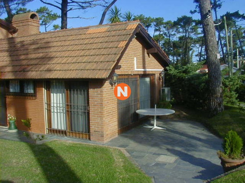 Casa En Venta Y Alquiler, Mansa, Punta Del Este, 4 Dormitorios.- Ref: 206136