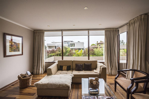 Venta De Casa Mediterránea En Bosques De Montemar