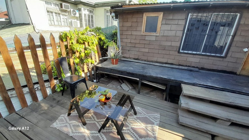 Casa En Venta De 5 Dorm. En Providencia