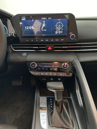 Imagen 7 de 9 de Elantra Limited Tech 2022