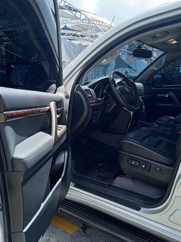 Toyota Lc200
