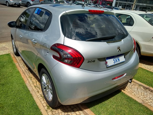 Peugeot 208 1.2 Allure 12v Flex 4p Manual