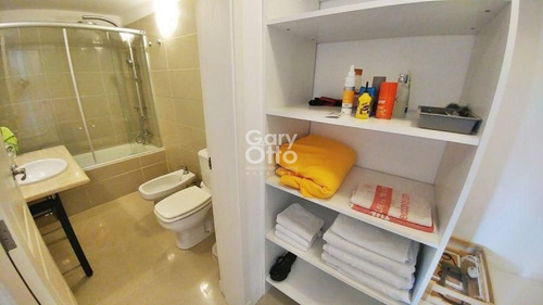 Amplio Depto, Con El Estilo De Una Casa Pero La Seguridad De Un Edificio!- Ref: 1468