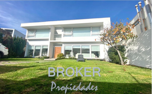 Broker Lomas Moderna 4d-3b-se-patio