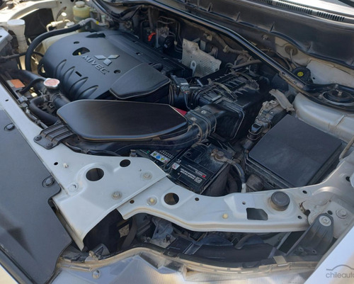 Mitsubishi Outlander K2 At 2.4 4x2