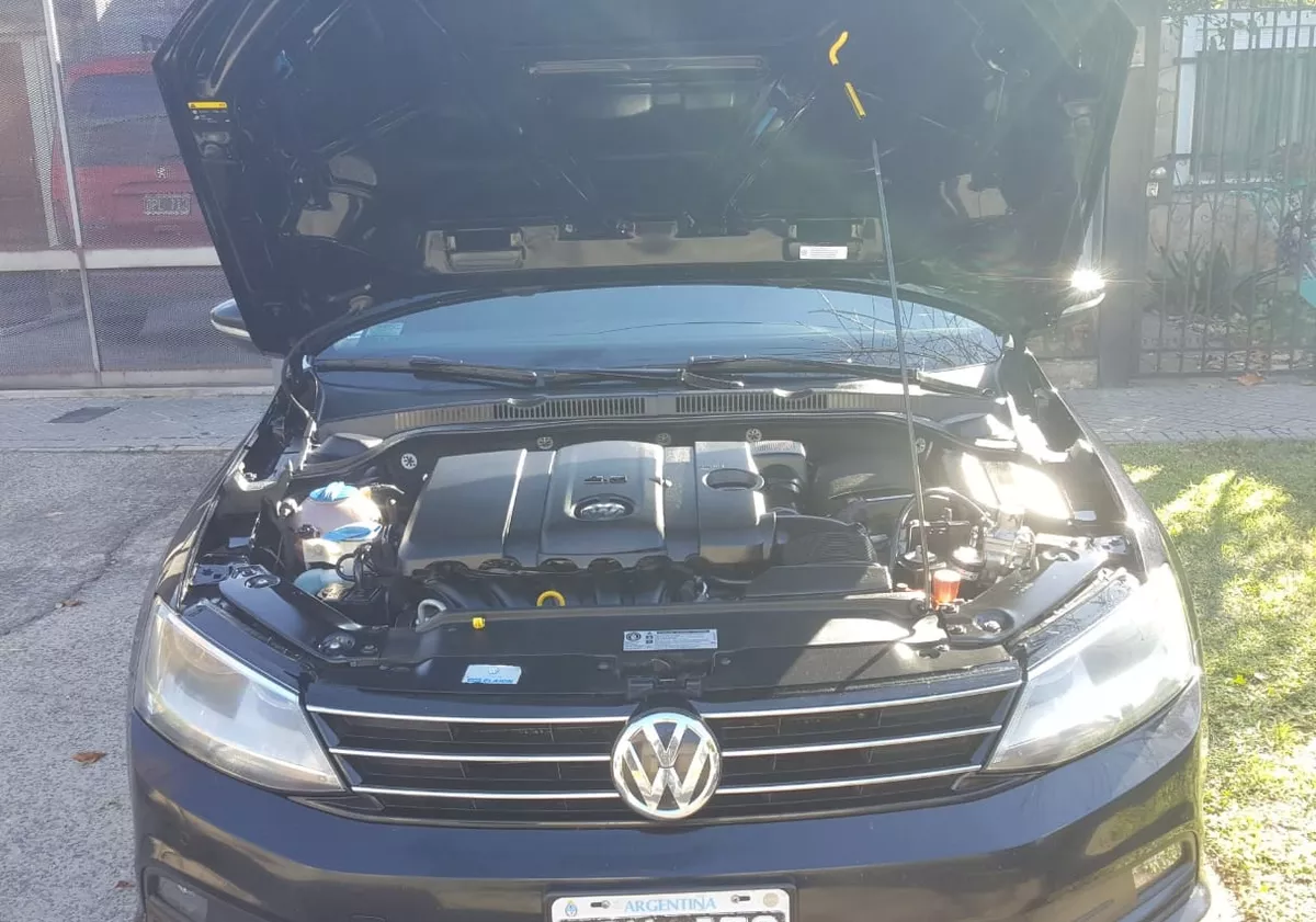 Volkswagen Vento 2.5 Luxury 170cv