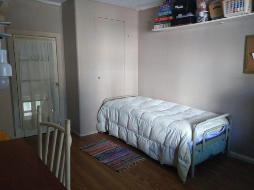 Casa En Venta - 4 Dormitorios 2 Baños - 150mts2 - La Plata