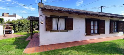 Casa En Venta En Barrio Escribano