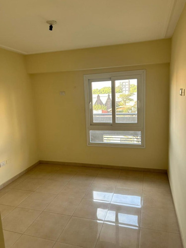 Departamento En Av. Avellaneda Al 600