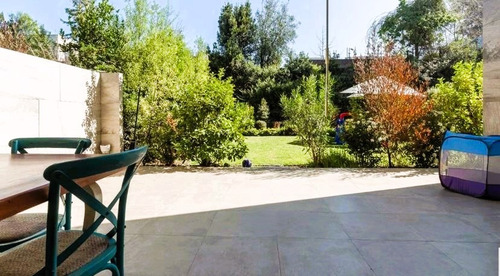 Unico Con Jardin Propio A Pasos Del Portal, Impecable, 2 Est