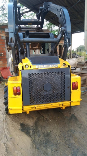 Imagem 5 de 6 de Mini Carregadeira New Holland L218