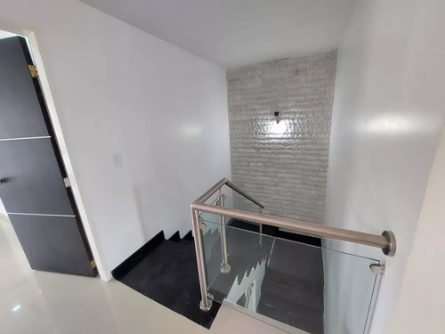 Yosmar Y Fernado Venden Townhouse En San Diego Res Brisas Del Valle El Remanso
