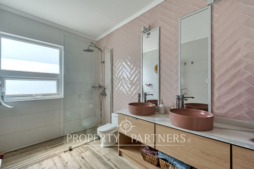 Brisas De Chicureo, Casa Estilo Mediterráneo, En I...