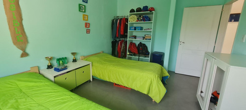 Ph Al Frente De 3 Ambientes Con Jardín, Cochera Y Posibilidad De 4º Dormitorio- En Venta