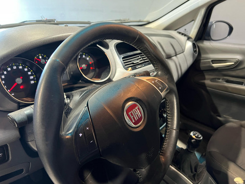 Fiat Punto Punto Essence 1.6 16V (Flex)