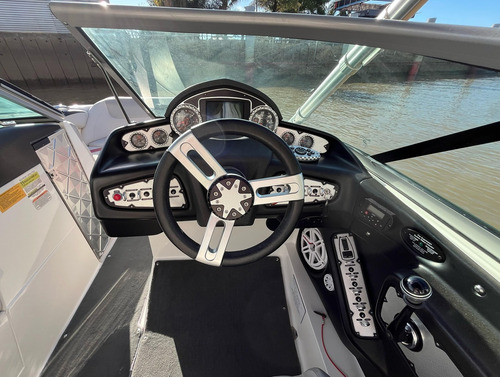 Mastercraft X2 Wakeboard Indmar V8 350 Hp