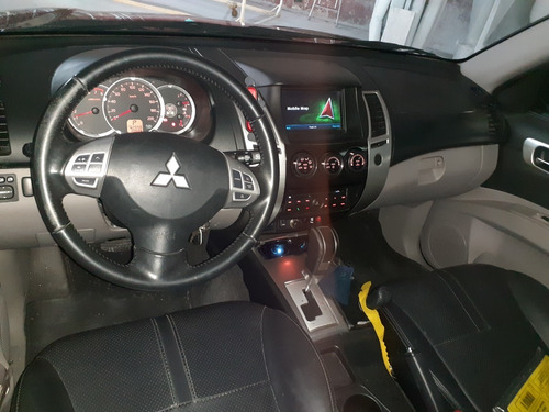 Mitsubishi Pajero Sport Flex