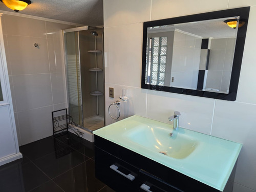Venta Casa Peuco 5, 244 M2, 6 D 3 B, 2 E Remodelada 100%