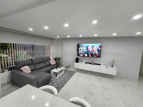 Zona Top, Apartamento En La Alameda. Remodelado