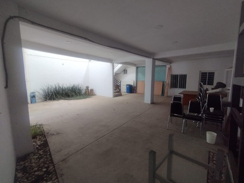 Excelente Bodega En Renta, Calle Muy Amplia Para Maniobras, Bodega Diseñada Para Maquila En 2 Niveles Planta Baja Almacén Y Planta Lata Producción