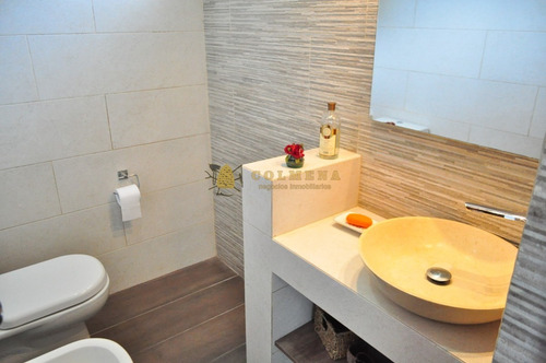 Excelente Ubicación , Hermosa Casa A Metros De La Mansa.- Ref: 2491
