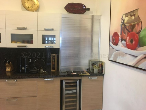 Imagen 8 de 15 de Excelente Y Espaciosa Casa En Venta Prados Del Este Mls #21-13811