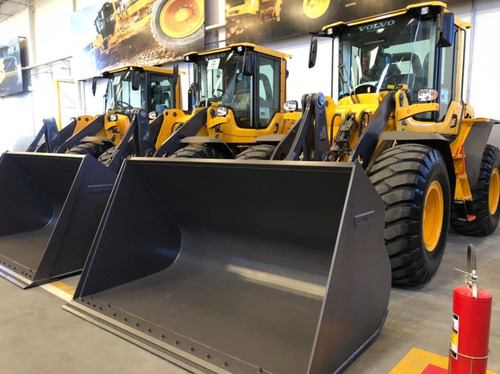 Imagem 4 de 8 de Pá Carregadeira Volvo L60f, Ano 2021, Pronta Entrega