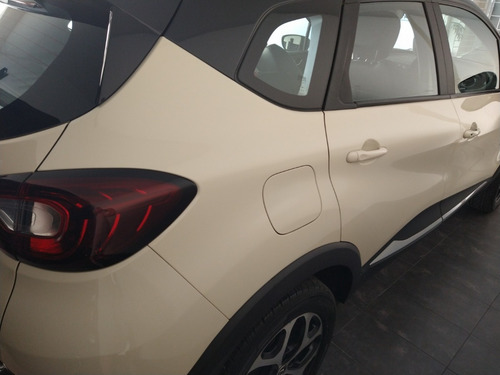 Renault Captur Intense 2.0 Manual