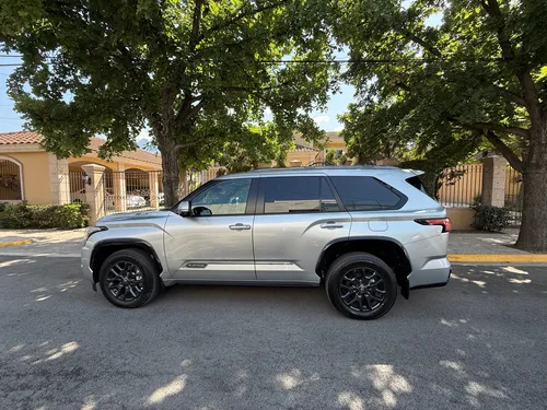 Toyota Sequoia 3.5 Hev Platinum 4Wd
