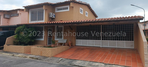 Renta House Vip Group Casas Quinta En Venta En Barquisimeto Lara El Ujano Zona Este El Conjunto Te Brindara Vigilancia Privada Las 24 Horas Del Dia.