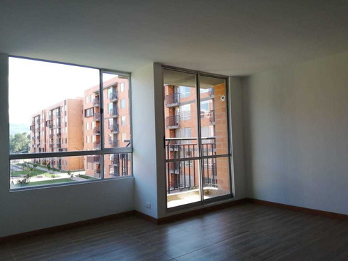Imagen 3 de 14 de Arriendo Apartamento En Madrid C/marca