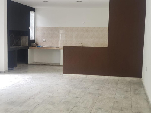 Imagen 3 de 9 de Casa - La Reja
