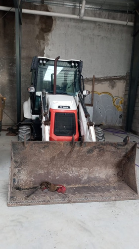 Retroexcavadora Bobcat - B730