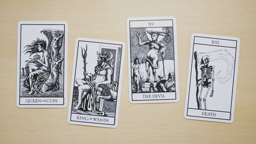 Imagem 3 de 8 de Bianco Nero Tarot Importado Original Usgames Brasil